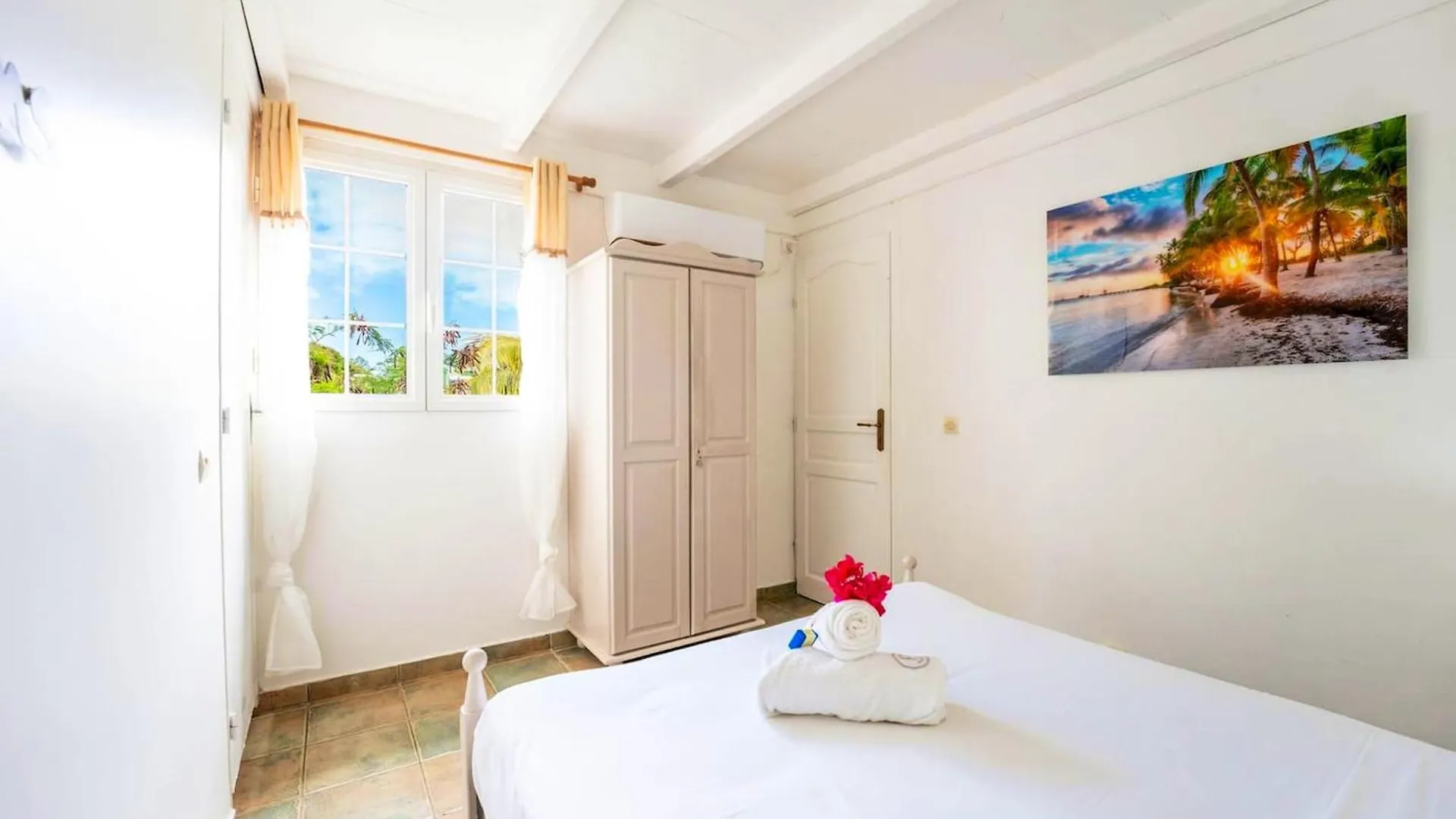 Villa Elegante A Saint-Francois + Piscine Privee Ouverte Toute L'Annee
